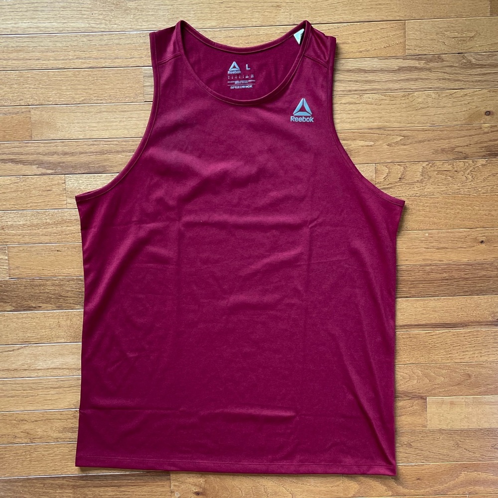 Reebok Speedwick Tank Top in Dark Red - Size Large